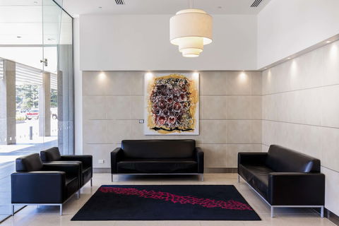 Oaks Glenelg Plaza Pier Suites - Accommodation Brunswick Heads 6