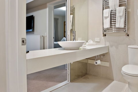 Deep Blue Hotel & Hot Springs - Accommodation Brunswick Heads 2