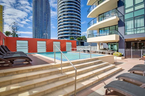 Mantra Broadbeach On The Park - Accommodation Brunswick Heads 5