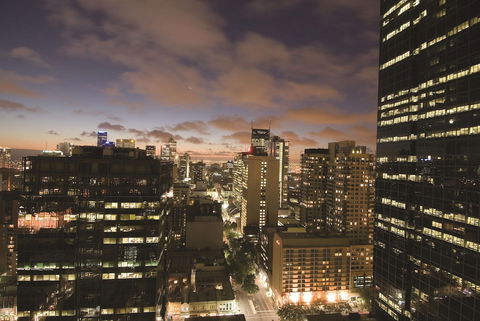 Oaks Melbourne On Lonsdale Suites - Accommodation Brunswick Heads 0