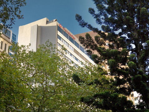 Travelodge Hotel Sydney Wynyard - Accommodation Brunswick Heads 2