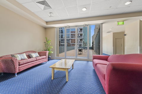YEHS Hotel Melbourne CBD - Accommodation Brunswick Heads 1