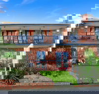 Tudor Motor Inn Warrnambool - Accommodation Brunswick Heads