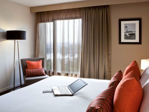 Novotel Sydney International Airport Hotel - Accommodation Brunswick Heads 5