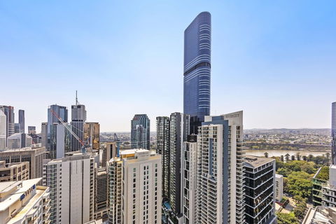 Oaks Brisbane Festival Suites - Accommodation Brunswick Heads 4