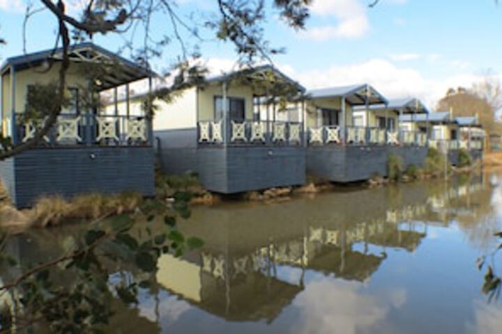 Tharwa ACT Accommodation Brunswick Heads