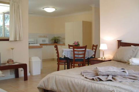 The Nosh & Nod - Avon Terrace - Accommodation Brunswick Heads 4