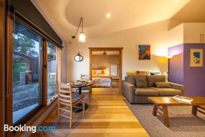 Research VIC Accommodation Brunswick Heads