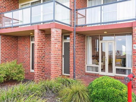 By The Sea Franklin Beachfront Apartment WiFi - Accommodation Brunswick Heads 1