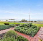 By The Sea Franklin Beachfront Apartment WiFi - Accommodation Brunswick Heads