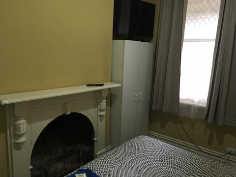 Royal Exchange - Accommodation Brunswick Heads 2