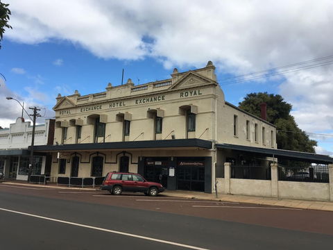 Royal Exchange - Accommodation Brunswick Heads 0