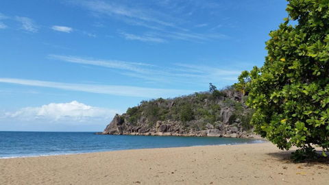 Shambhala Retreat Magnetic Island Cottages - Accommodation Brunswick Heads 3