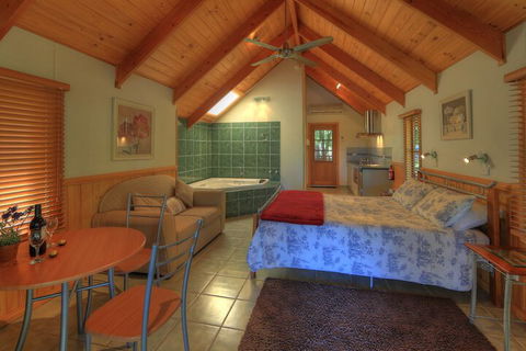 Colac Colac Caravan Park - Accommodation Brunswick Heads 1