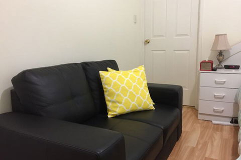 The Royal Dolphin B&B In Safety Bay - Accommodation Brunswick Heads 4