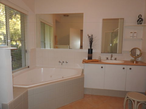 Howies Place Noosa - Accommodation Brunswick Heads 1