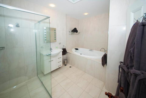 Yankalilla Bay Homestead - Accommodation Brunswick Heads 1