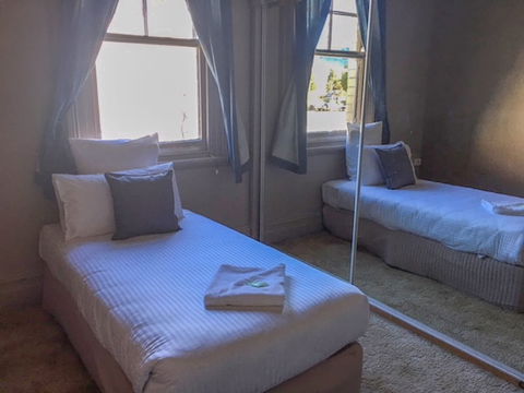 Commercial Hotel Motel Lithgow - Accommodation Brunswick Heads 3