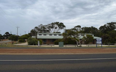 Hopetoun Motel & Chalet Village - Accommodation Brunswick Heads 0