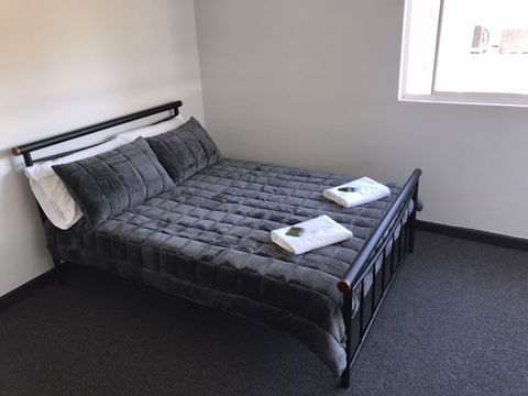 Panania Hotel - Accommodation Brunswick Heads 2