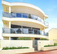 Ultimate Esplanade 3 Storey Experience WiFi - Accommodation Brunswick Heads