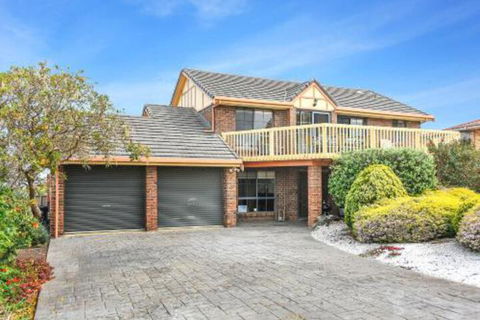 Encounter Bay Family Retreat - Accommodation Brunswick Heads 0