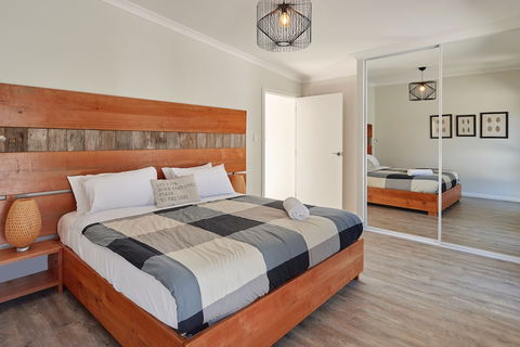 Whale Watcher 2 - Accommodation Brunswick Heads 2