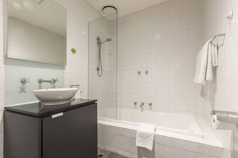 Absolute Collins - Accommodation Brunswick Heads 3