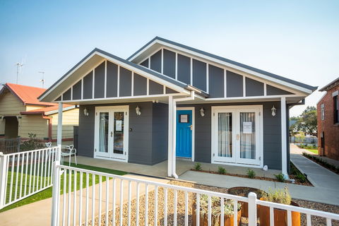 Kirsten Accommodation Parkes - Accommodation Brunswick Heads 1