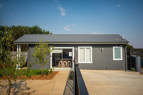 Kirsten Accommodation Parkes - Accommodation Brunswick Heads 0