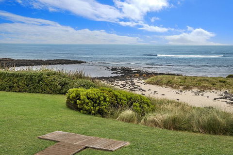 HEARNS BEACH HOUSE - Accommodation Brunswick Heads 2