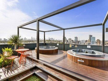 ERICA, 2BDR South Yarra Apartment - Accommodation Brunswick Heads 1