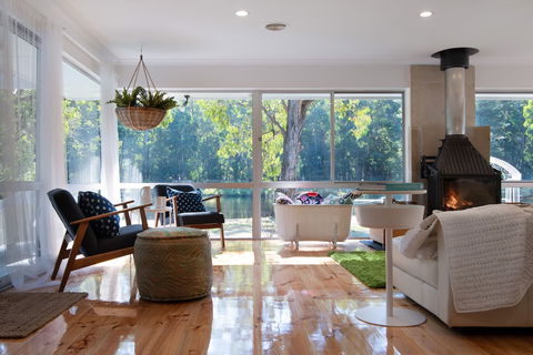 The Pond House Trentham - Accommodation Brunswick Heads 3
