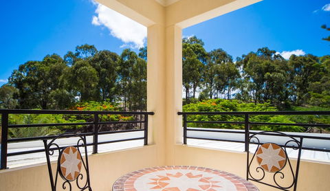 LUXE At Sanctuary Cove - Accommodation Brunswick Heads 6