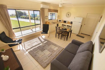 Pelican Perch Retreat - Accommodation Brunswick Heads 0