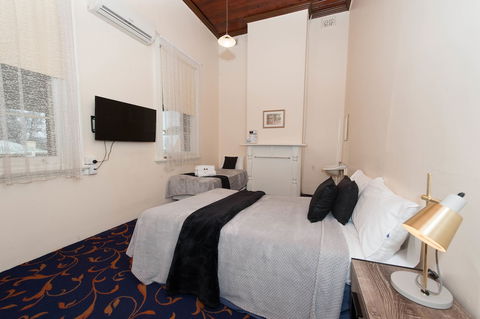 Riverina Hotel - Accommodation Brunswick Heads 2
