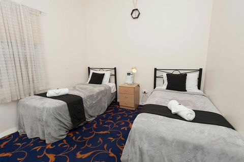 Riverina Hotel - Accommodation Brunswick Heads 3