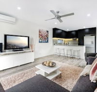Luxury 1 Bedroom home in Broadbeach Waters - Accommodation Brunswick Heads