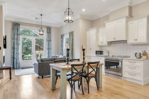 Grandview Accommodation - The Elm Tree Apartments - Accommodation Brunswick Heads 4