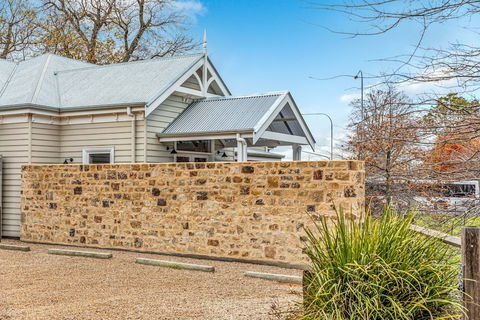 Grandview Accommodation - The Elm Tree Apartments - Accommodation Brunswick Heads 0