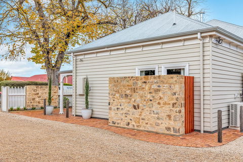 Grandview Accommodation - The Elm Tree Apartments - Accommodation Brunswick Heads 1