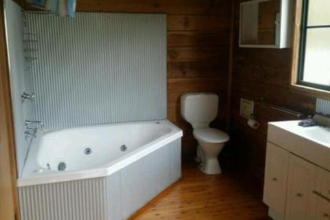 Abelia BIG SPA NO 1 Cottage - Accommodation Brunswick Heads 5