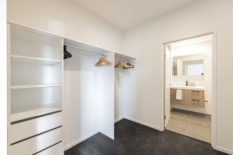 Astra Apartments Broadmeadow - Accommodation Brunswick Heads 4