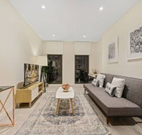 New 2 Bedroom Apt Minutes Walking to Darling Harbour - Accommodation Brunswick Heads