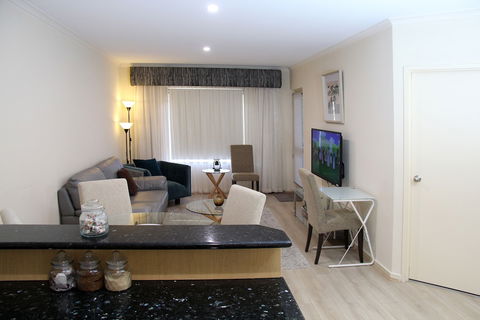 Adelaide CBD Apartment - 3BR, 2Bath & Carpark - Accommodation Brunswick Heads 6