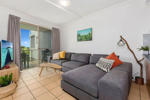 BEACH BLISS LUXURIOUS APARTMENT With POOL - Accommodation Brunswick Heads 3