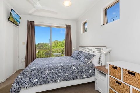 BEACH BLISS LUXURIOUS APARTMENT With POOL - Accommodation Brunswick Heads 5