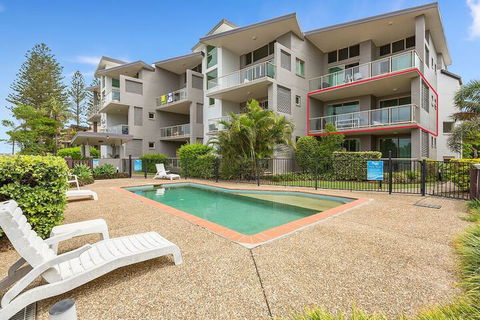 BEACH BLISS LUXURIOUS APARTMENT With POOL - Accommodation Brunswick Heads 0