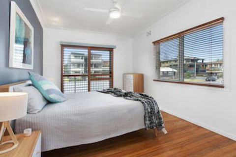 BEACH HOUSE On PEARL - Accommodation Brunswick Heads 0