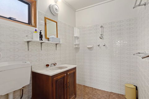 Cliffs End Beach Shack 105 Gold Coast Drive Carrickalinga - Accommodation Brunswick Heads 5